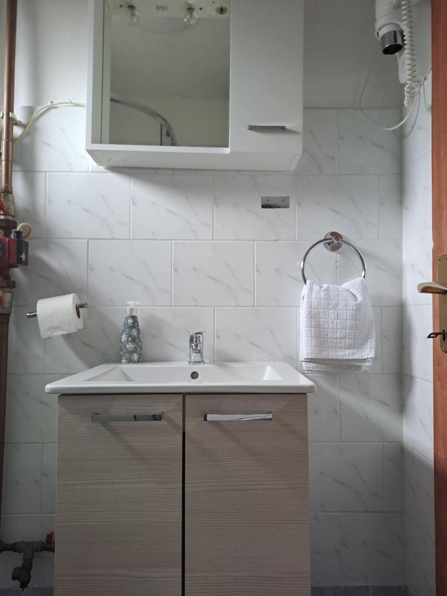 Guesthouse Andrea Poljanak Kültér fotó