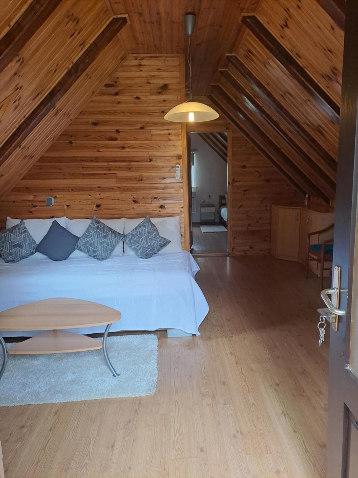Guesthouse Andrea Poljanak Kültér fotó